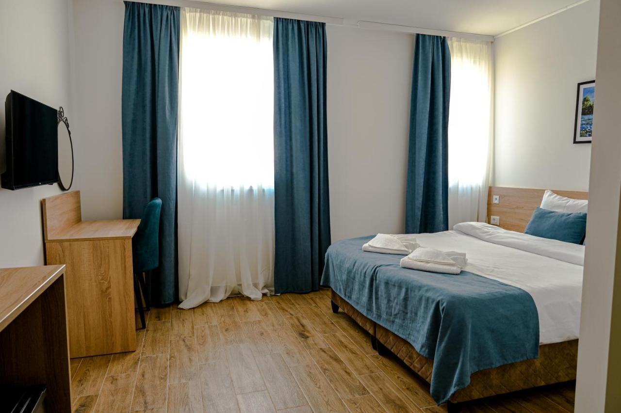Dona, Altina Aparthotel Belgrado Buitenkant foto
